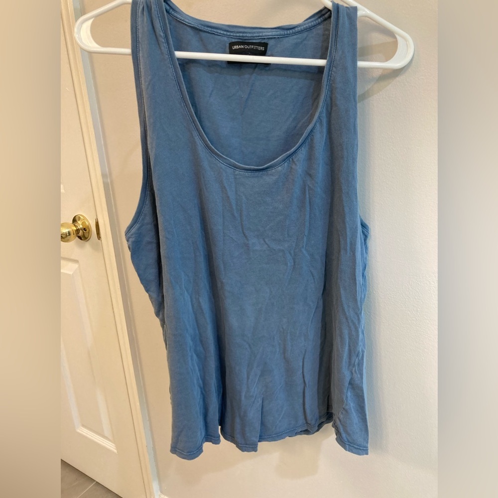 Urban Outfitters loose distressed Women’s Tank Top size Medium